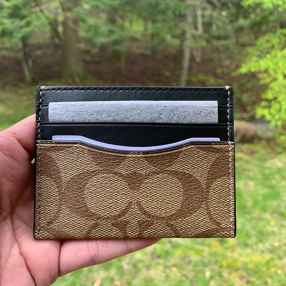 Authentic Coach signature leather/calf card case/ID - Picture 5 of 5